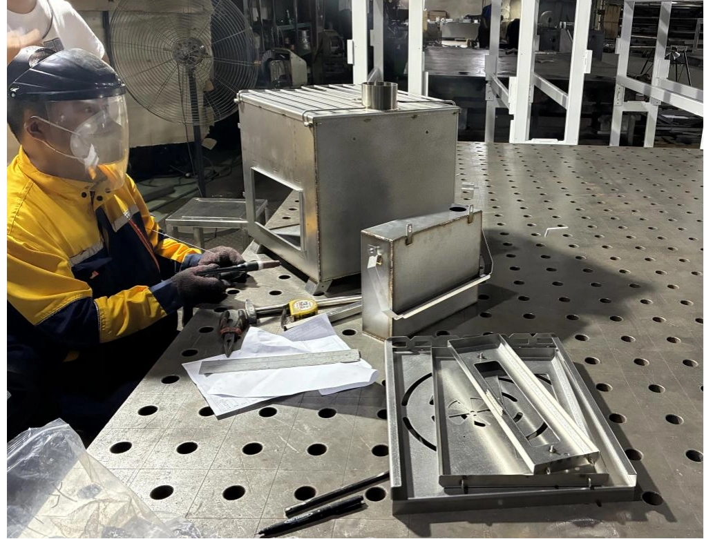 2025年最適合寒冷天氣背包旅行的露營帳篷爐